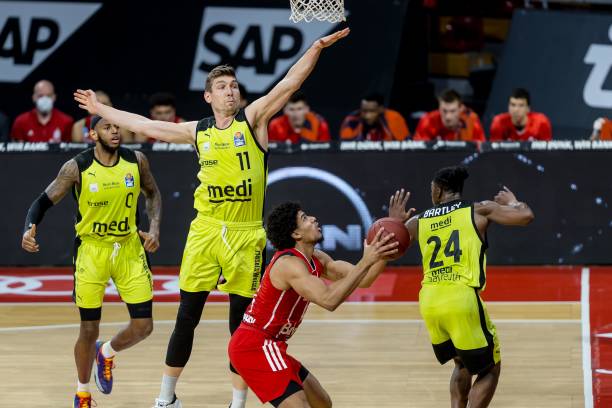 场均17分 场均17分