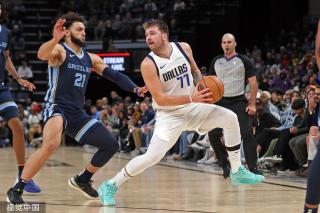 年轻球员的 年轻球员的